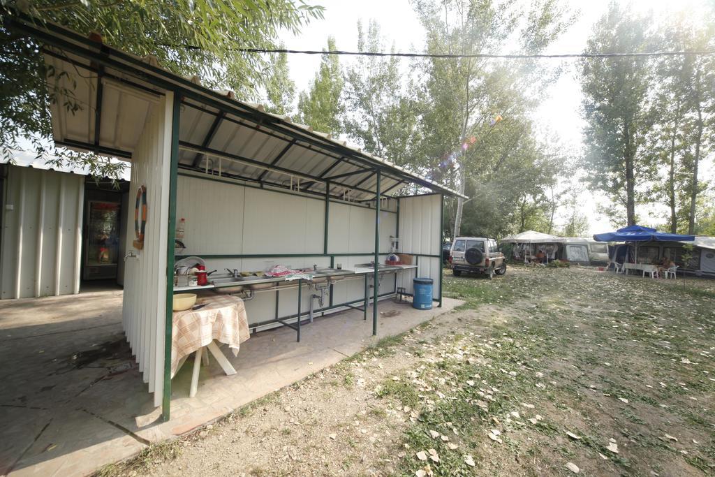 Camping Oaza بيلا تسركفا المظهر الخارجي الصورة